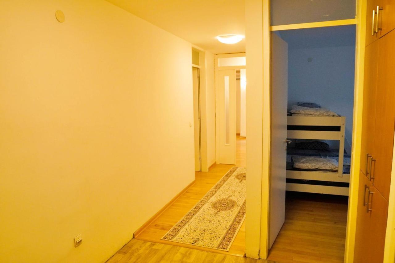 City Center Grand Apartment - Three-Bedroom, Free Parking Sarajevo Exterior foto