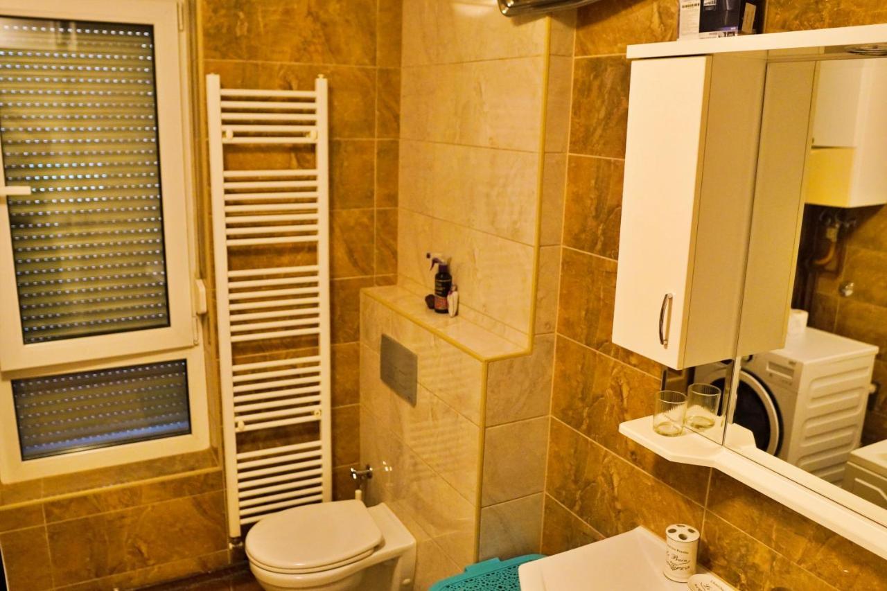 City Center Grand Apartment - Three-Bedroom, Free Parking Sarajevo Exterior foto
