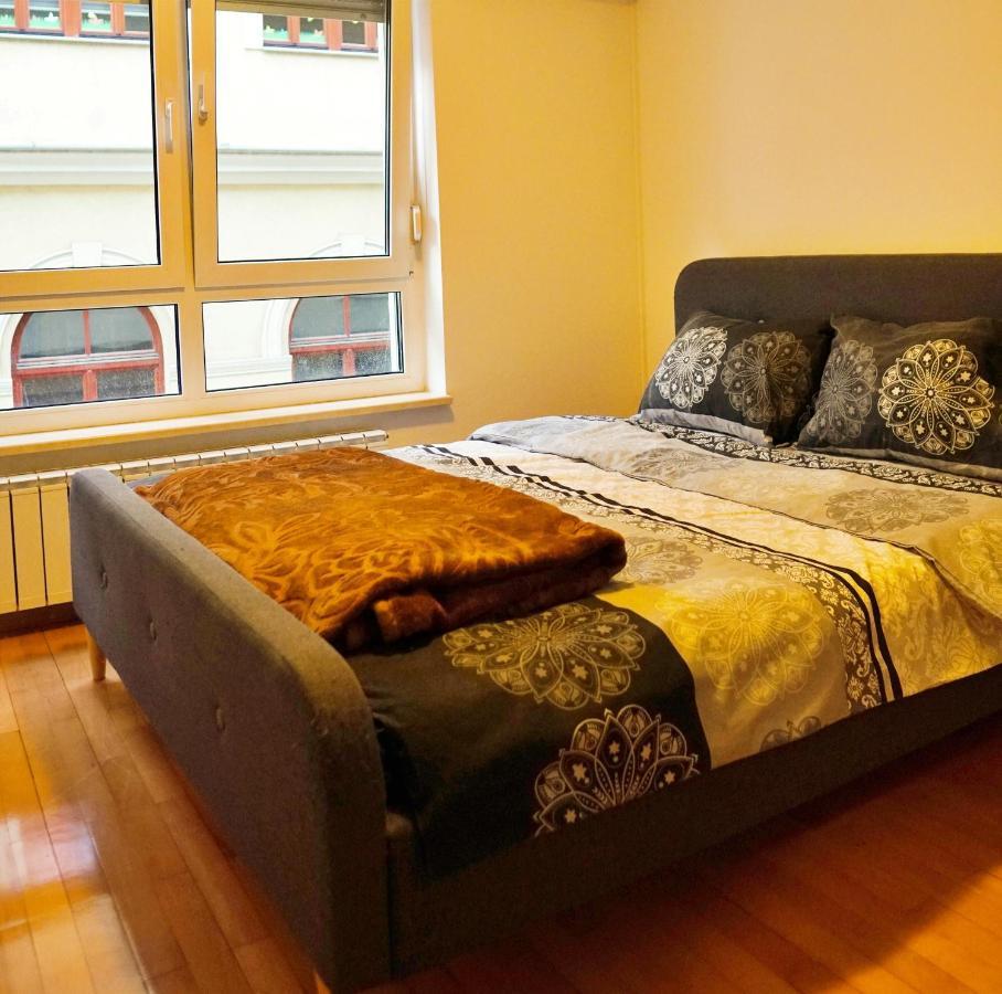 City Center Grand Apartment - Three-Bedroom, Free Parking Sarajevo Exterior foto